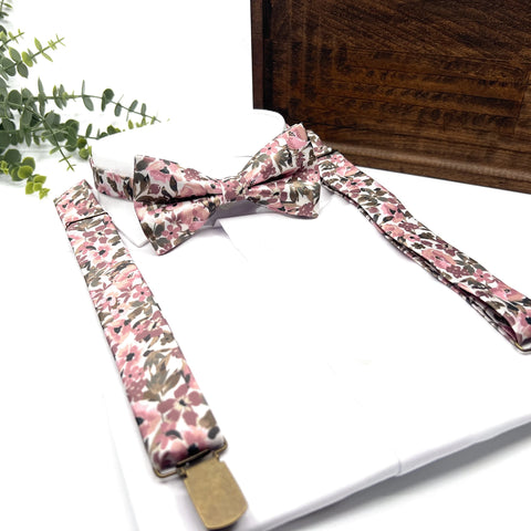 Dusty Pink Floral Bow Tie Suspenders Set with Pocket Square, Blush Wedding Suspenders, Groomsmen Outfit, Boho Rustic Wedding