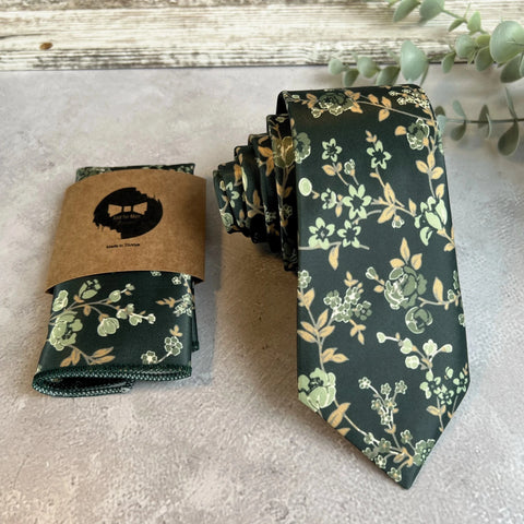 Forest Green Floral Tie, Sage Green Wedding Tie, Groomsmen Tie, Botanical Necktie, Boho Wedding Tie, Mens Floral Tie