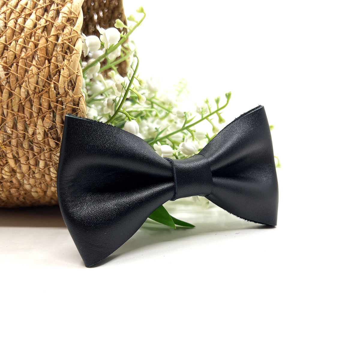 Black Leather Bow Tie / Leather Bow Tie / Dark Leather Bow Tie / Groom Bow Tie / Genuine Leather Bow Tie / Wedding Bow Tie / BowTie For Men