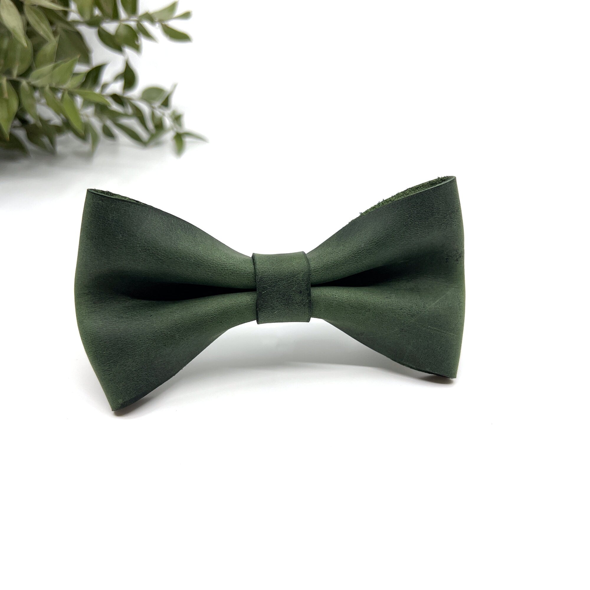 Crazy Green Leather Bow Tie / Green Leather Bow Tie / Leather Bow Tie / Groom Bow Tie / Genuine Leather Bow Tie / Wedding Bow Tie /