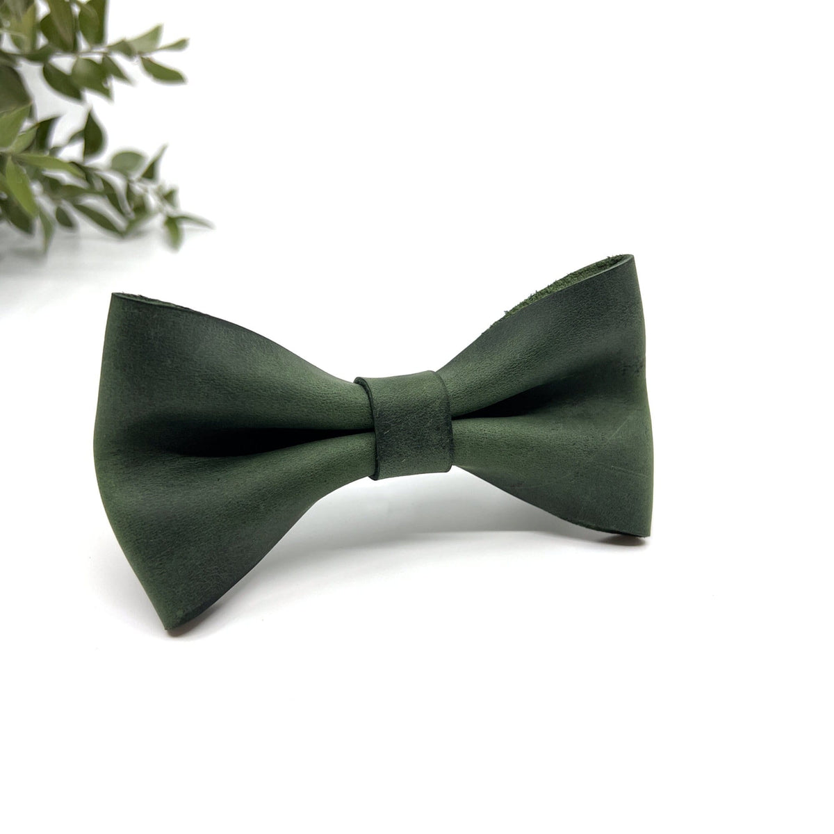 Crazy Green Leather Bow Tie / Green Leather Bow Tie / Leather Bow Tie / Groom Bow Tie / Genuine Leather Bow Tie / Wedding Bow Tie /