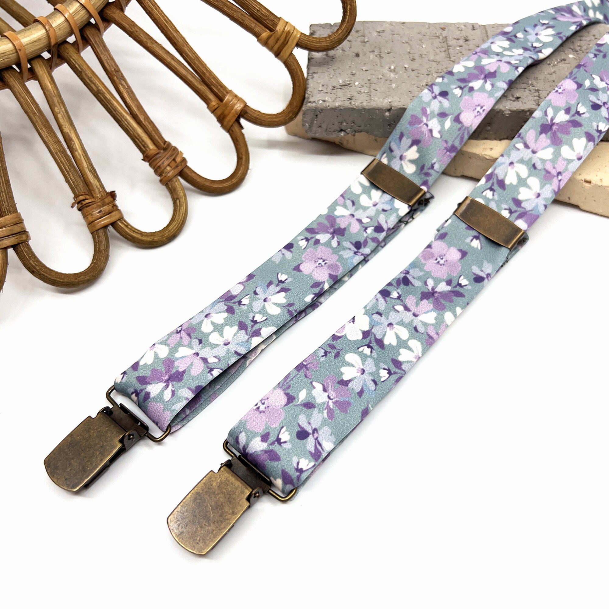 Floral Purple Lilac Bow Ties Suspenders Set / Wedding Lilac Set / Flower Suspenders & Bow Tie / Mens Tie / Groomsmen Gift/ Wedding Bowtie